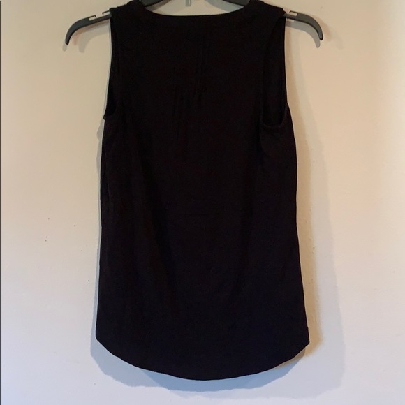 Top - Picture 2 of 3